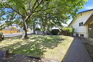 3585 Walton Ln, Eugene, OR 97408 - Photo 38