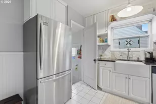 7531 SE Reed College Pl, Portland, OR 97202 - Photo 14