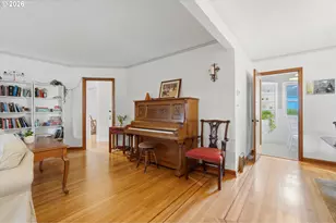 7531 SE Reed College Pl, Portland, OR 97202 - Photo 6