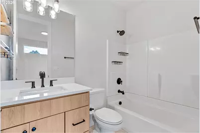 8823 N Endicott Ave, Portland, OR 97217 - Photo 18