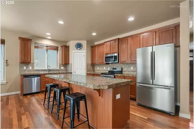 9172 SW Soprano Ln, Portland, OR 97225 - Photo 4