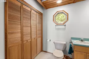 670 Old Homestead Rd, Oakland, OR 97462 - Photo 16