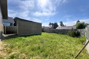 620 S Wasson St, Coos Bay, OR 97420 - Photo 22
