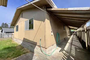 620 S Wasson St, Coos Bay, OR 97420 - Photo 16
