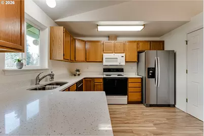 3497 Douglas Dr, Springfield, OR 97478 - Photo 12