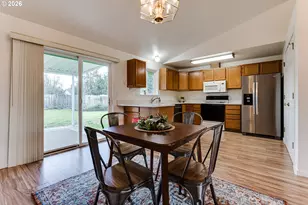 3497 Douglas Dr, Springfield, OR 97478 - Photo 8