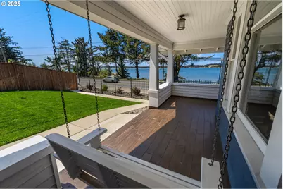 363 S Empire Blvd, Coos Bay, OR 97420 - Photo 4