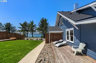 363 S Empire Blvd, Coos Bay, OR 97420 - Photo 6