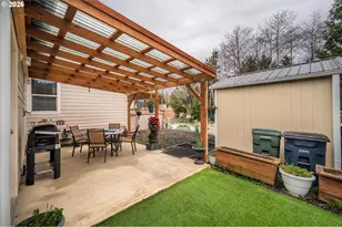 1060 Cedar Loop, Lakeside, OR 97449 - Photo 32