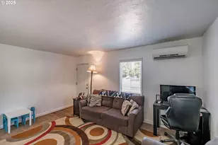 820 Rosemont Ave, Salem, OR 97304 - Photo 6