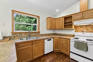 87444 Whistling Ln, Bandon, OR 97411 - Photo 18