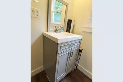 745 SW Maplecrest Dr, Portland, OR 97219 - Photo 12