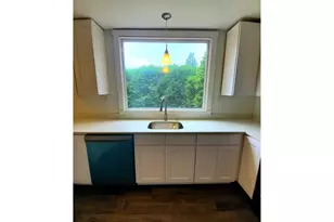 745 SW Maplecrest Dr, Portland, OR 97219 - Photo 6