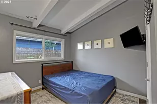 9406 N Midway Ave, Portland, OR 97203 - Photo 8