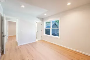 1078 Young St, Woodburn, OR 97071 - Photo 18