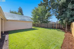 1078 Young St, Woodburn, OR 97071 - Photo 34