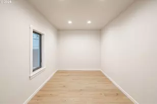 1078 Young St, Woodburn, OR 97071 - Photo 28