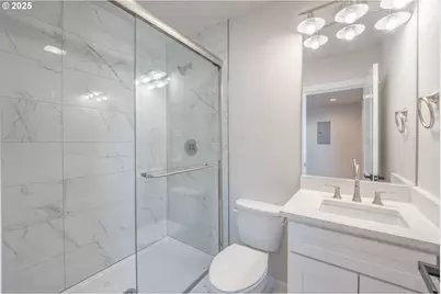 1078 Young St, Woodburn, OR 97071 - Photo 20