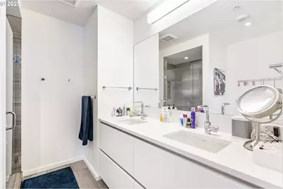 1075 NW Northrup St #814, Portland, OR 97209 - Photo 22