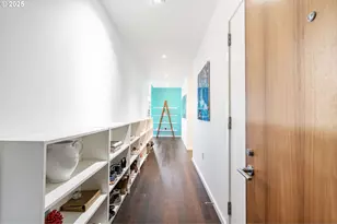 1075 NW Northrup St, Portland, OR 97209 - Photo 10