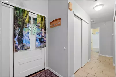 6829 SE 144th Ave, Portland, OR 97236 - Photo 6