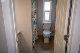1699 N Terry St, Eugene, OR 97402 - Photo 14