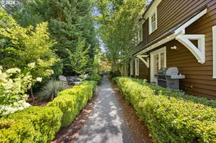 6305 SW Sweetbriar Ct, Portland, OR 97221 - Photo 42