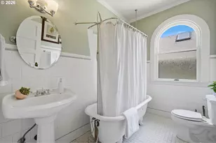 3425 S Corbett Ave, Portland, OR 97239 - Photo 22