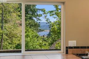 30062 Maple Dr, Rainier, OR 97048 - Photo 12