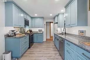 585 Madrona Ave S, Salem, OR 97302 - Photo 4