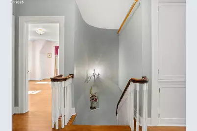 2917 SW Fairview Blvd, Portland, OR 97205 - Photo 12