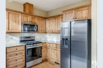 2105 34th St, Washougal, WA 98671 - Photo 16