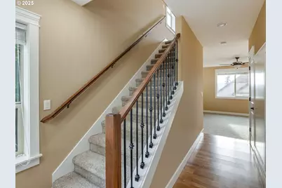 2105 34th St, Washougal, WA 98671 - Photo 8