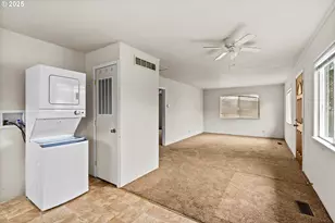 1389 NE Brooklyn Ave, Roseburg, OR 97470 - Photo 10