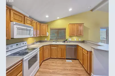 98126 W Benham Ln #11, Brookings, OR 97415 - Photo 8