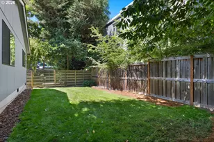 4137 SE Ivon St, Portland, OR 97202 - Photo 26