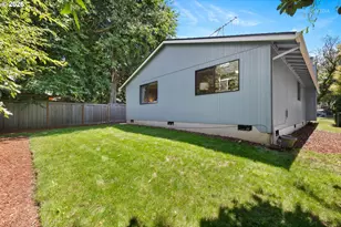 4137 SE Ivon St, Portland, OR 97202 - Photo 28