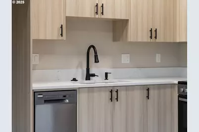 14376 SE Knight St, Portland, OR 97236 - Photo 8