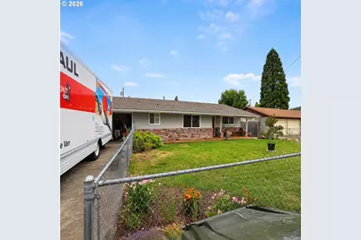 1510 NW Lester St, Roseburg, OR 97471 - Photo 1