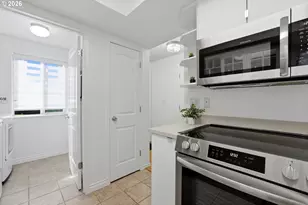 11683 SW Boones Bend Dr, Beaverton, OR 97008 - Photo 10