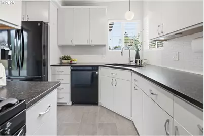 420 SW 133rd Ave, Beaverton, OR 97005 - Photo 8