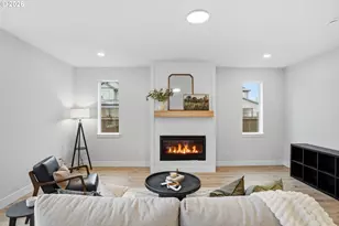 621 SE 34th St, Battle Ground, WA 98604 - Photo 8