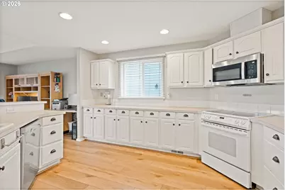 2350 Jathom Ln, Longview, WA 98632 - Photo 12
