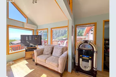 19921 Whaleshead Rd #I    2, Brookings, OR 97415 - Photo 18