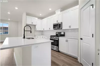 16796 SW Perth Rd, Tigard, OR 97140 - Photo 4