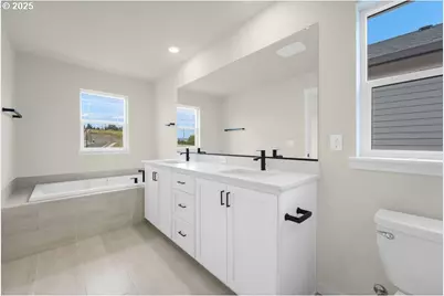 16796 SW Perth Rd, Tigard, OR 97140 - Photo 8