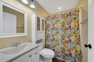 801 1st St, Garibaldi, OR 97118 - Photo 32