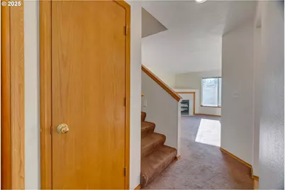 15648 NE Milton Pl, Portland, OR 97230 - Photo 10
