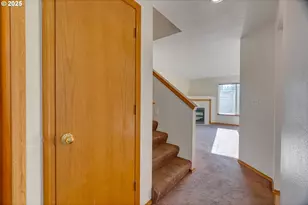 15648 NE Milton Pl, Portland, OR 97230 - Photo 10