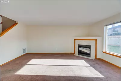 15648 NE Milton Pl, Portland, OR 97230 - Photo 16